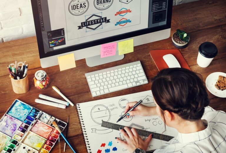 How to Become a Graphic Designer (Without a University Degree)